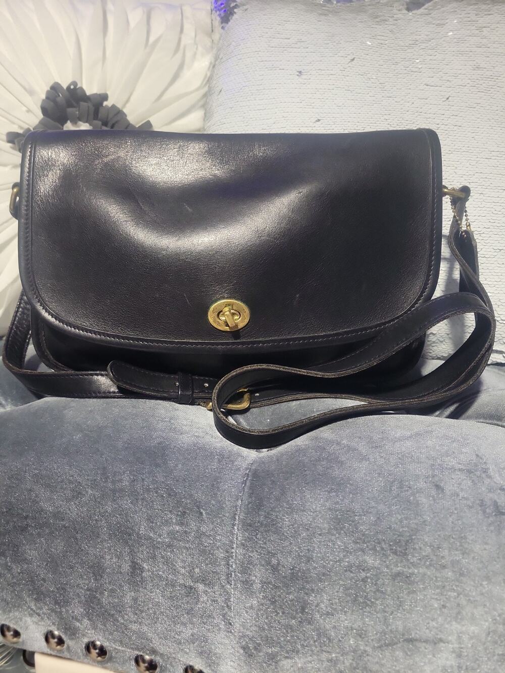 Vintage Coach City Bag 9790 Black Leather Brass Turnlock Crossbody B6M-9790 USA